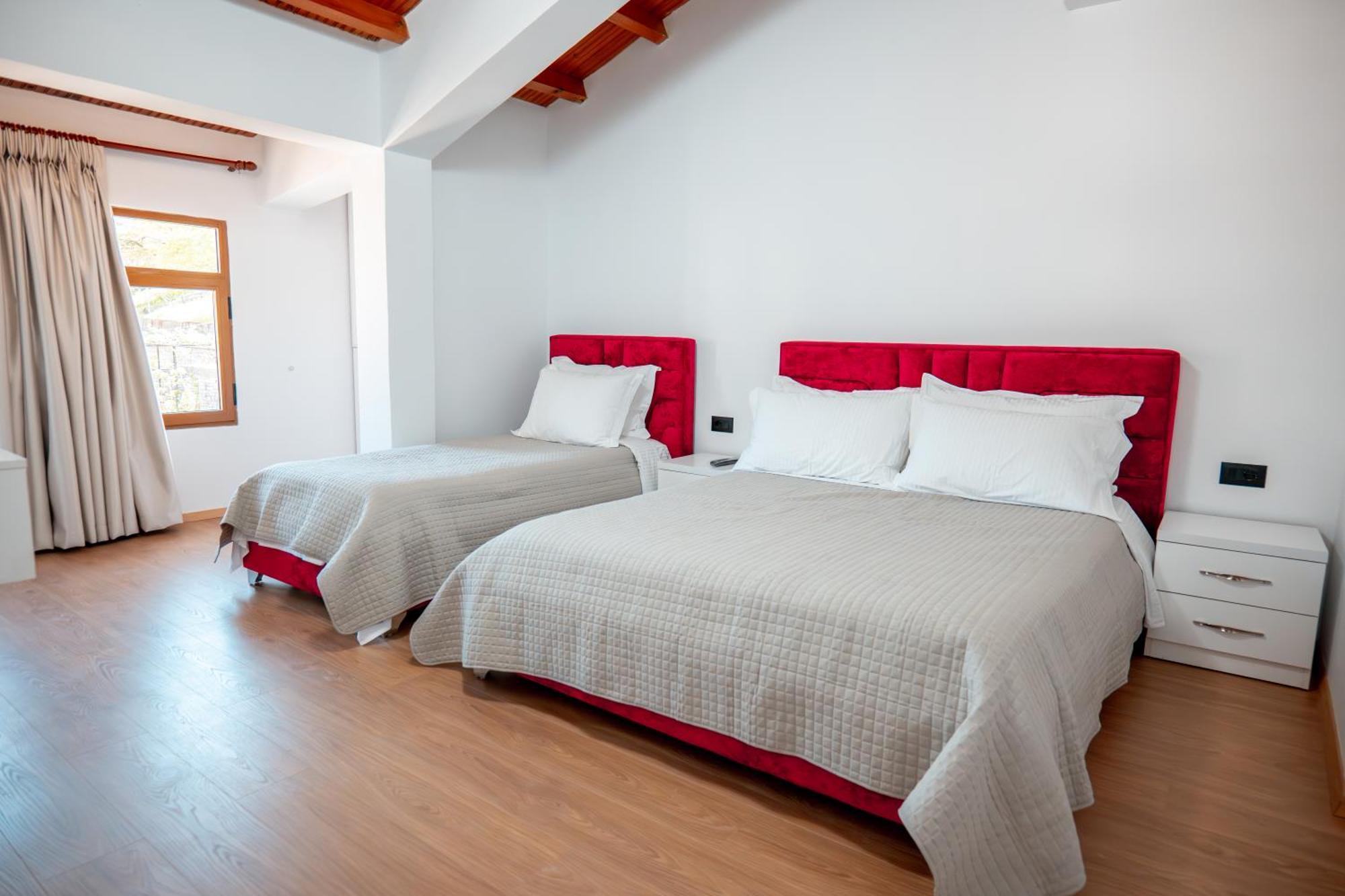 Fabio Guest House Gjirokastër Buitenkant foto
